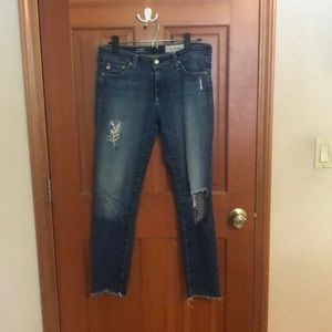 AG The Abbey Mid Rise Super Skinny size 28